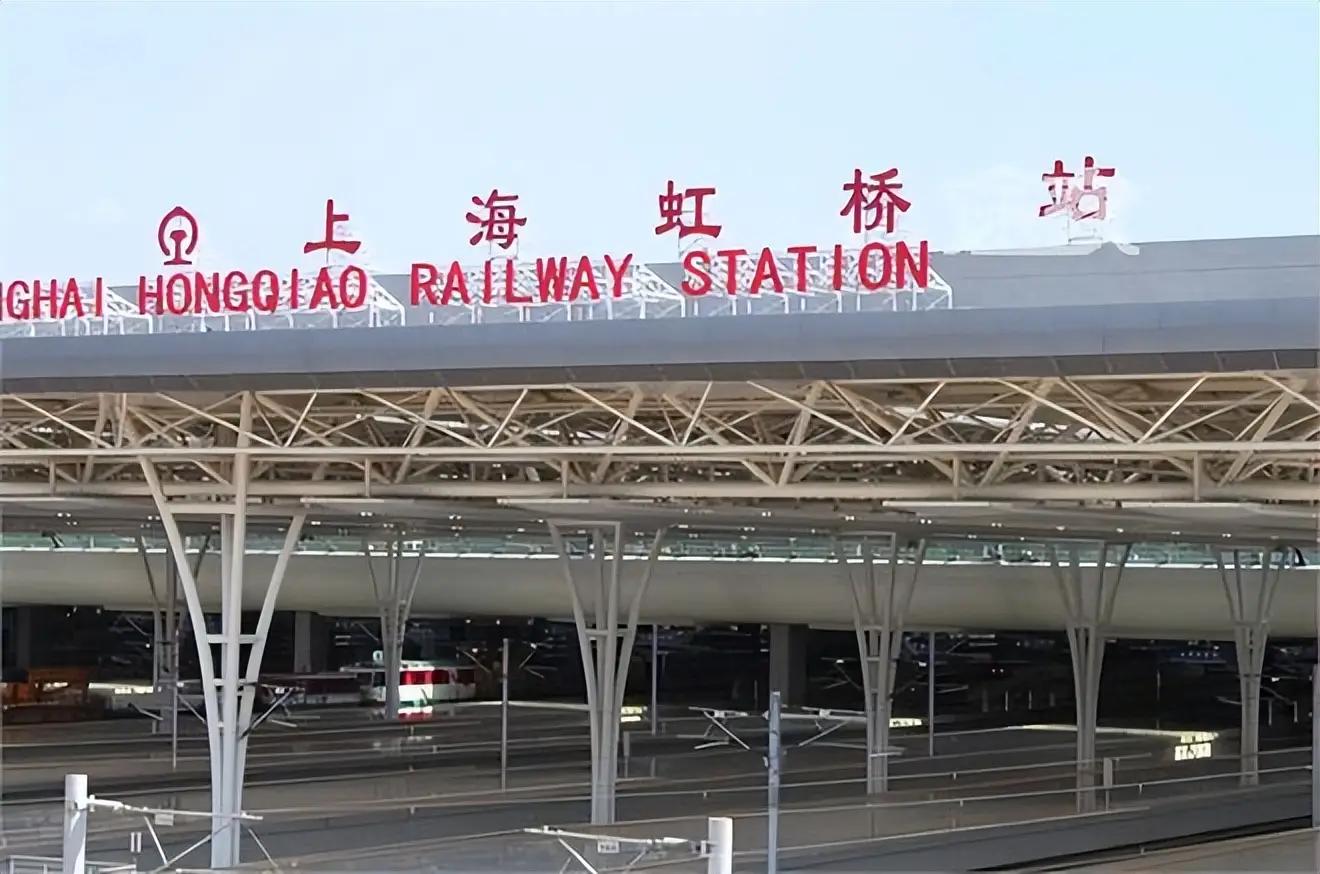 Shanghai Pudong and Hongqiao Airport Transfer Service | Image 3 of 4