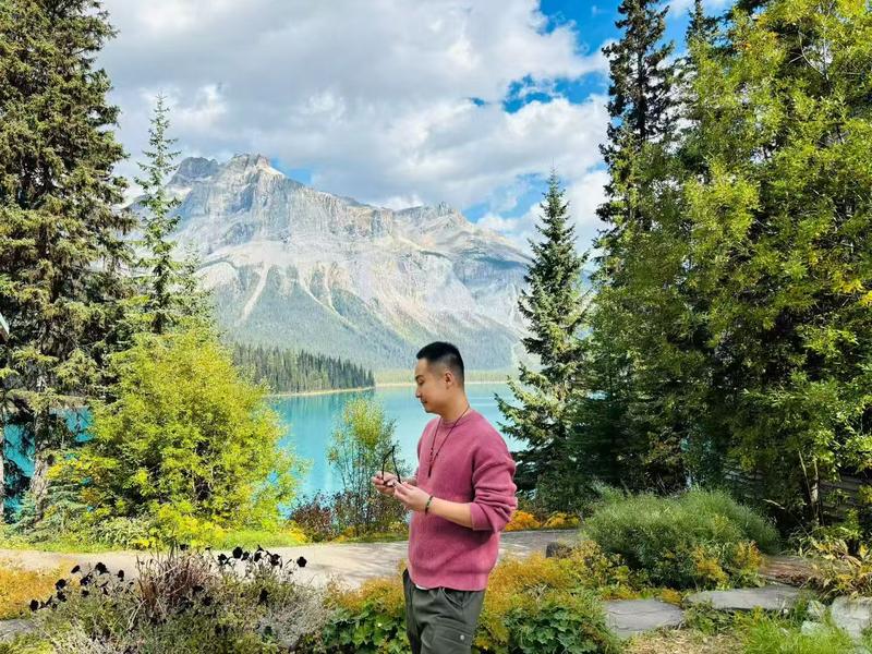 Sichuan Tour Guide Service