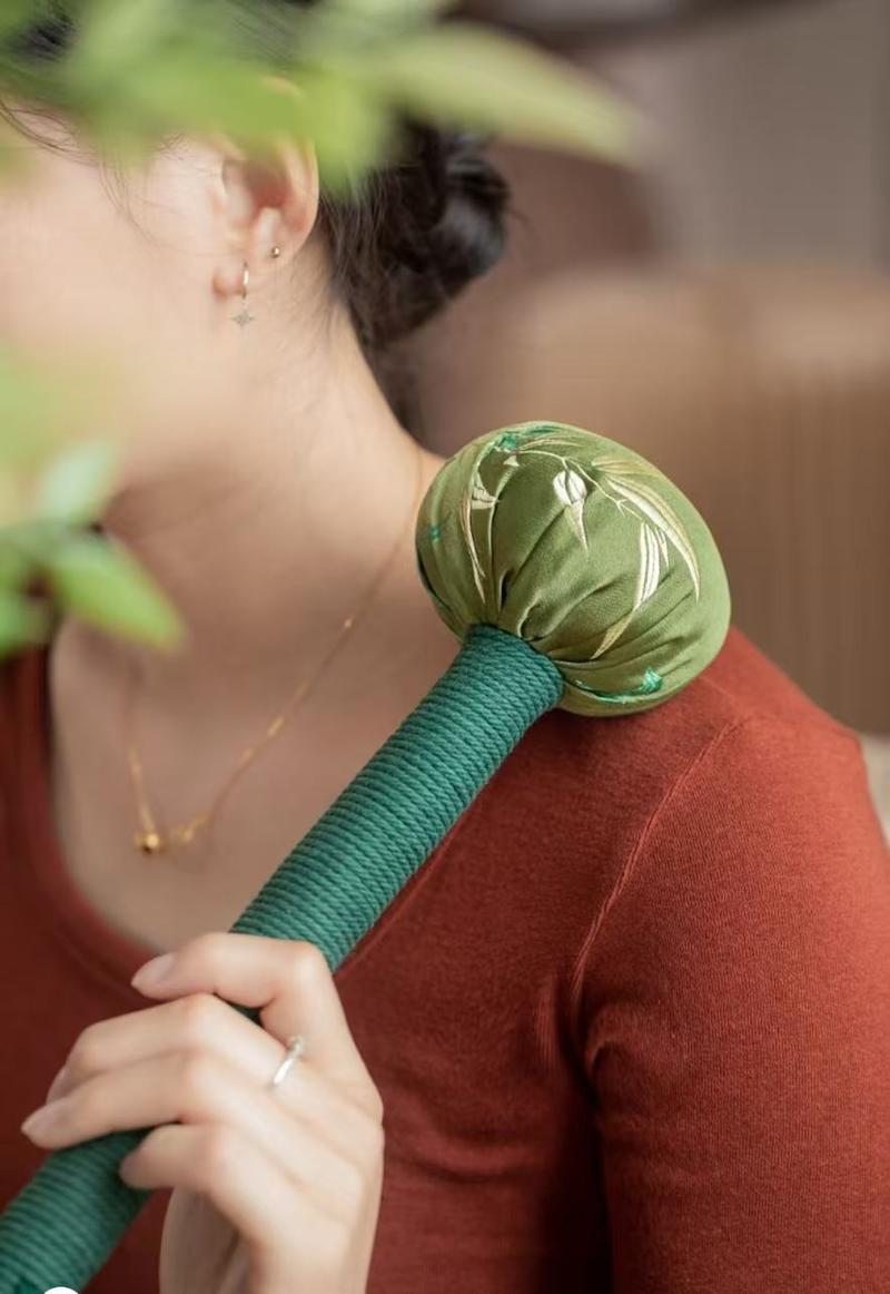 Chinese Mugwort Wellness Hammer Making Experience
