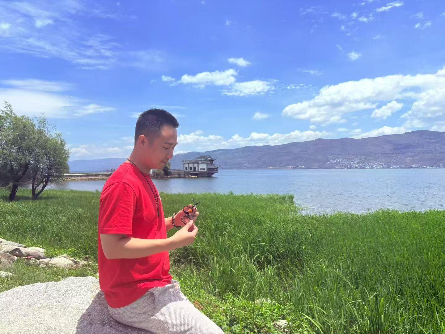 Sichuan Tour Guide Service | Image 3 of 3